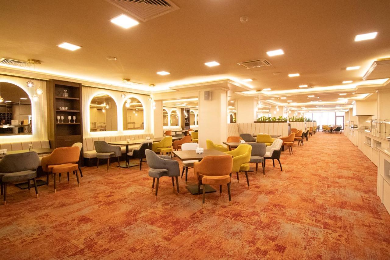 Admiral Hotel Golden Sands Exterior photo The lounge at the airport