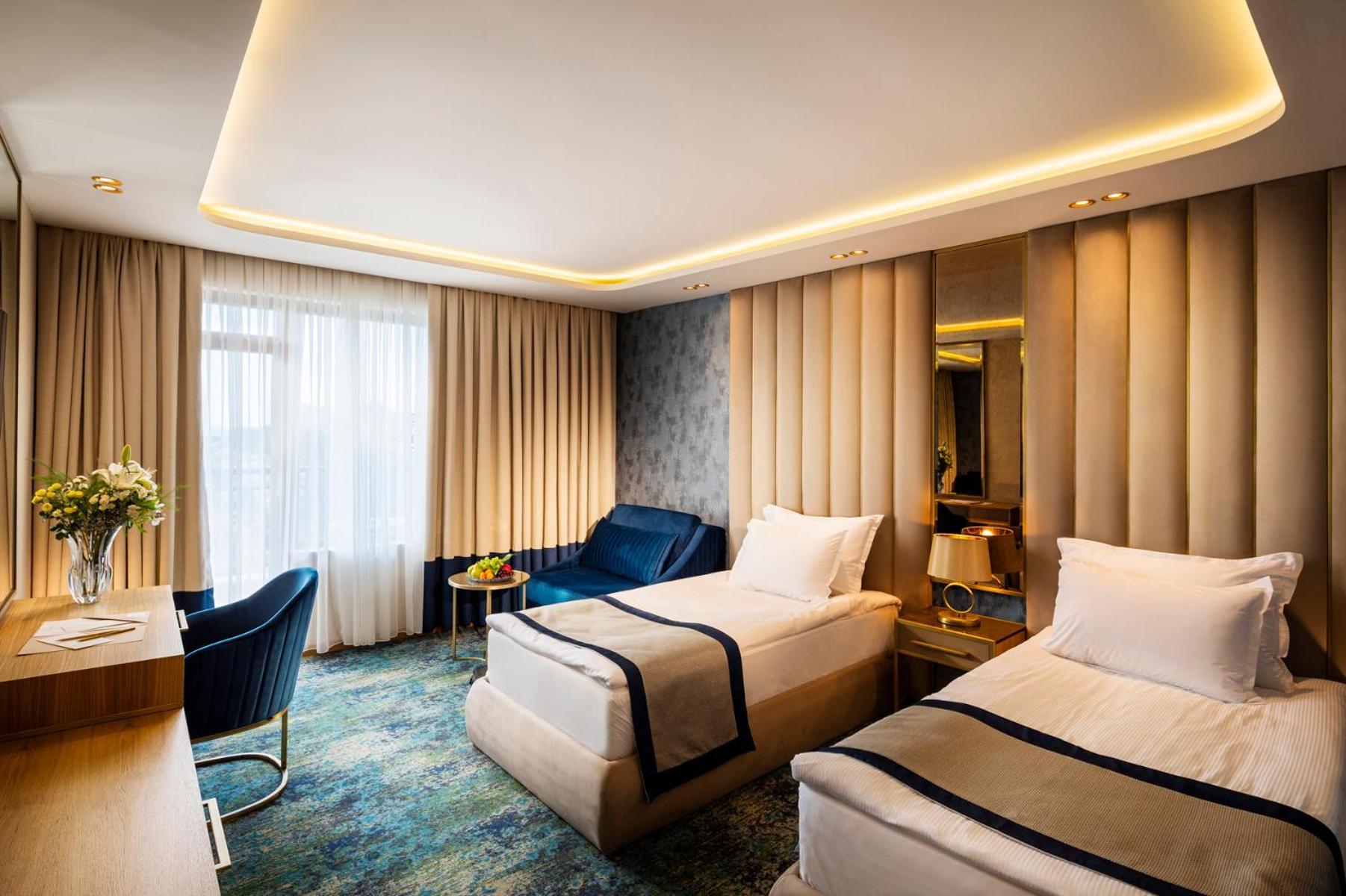 Admiral Hotel Golden Sands Exterior photo Deluxe room