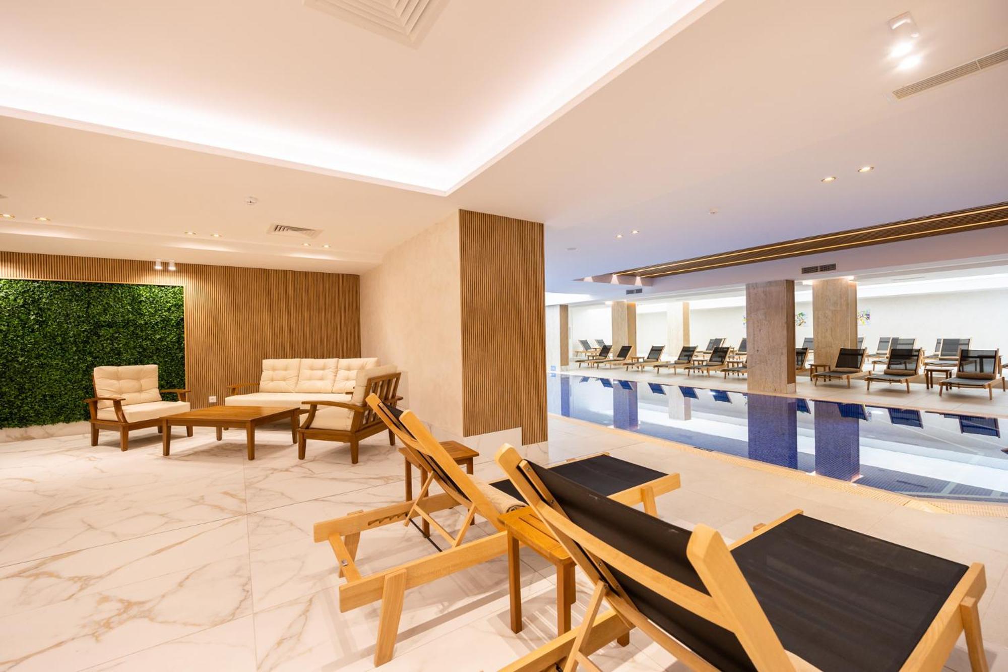 Admiral Hotel Golden Sands Exterior photo The spa at the InterContinental Budapest
